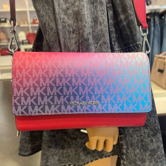 MICHAEL KORS Jet Set Large Ombré Signature Logo Crossbody Bag
Dark Raspberry - Picture 10 of 16